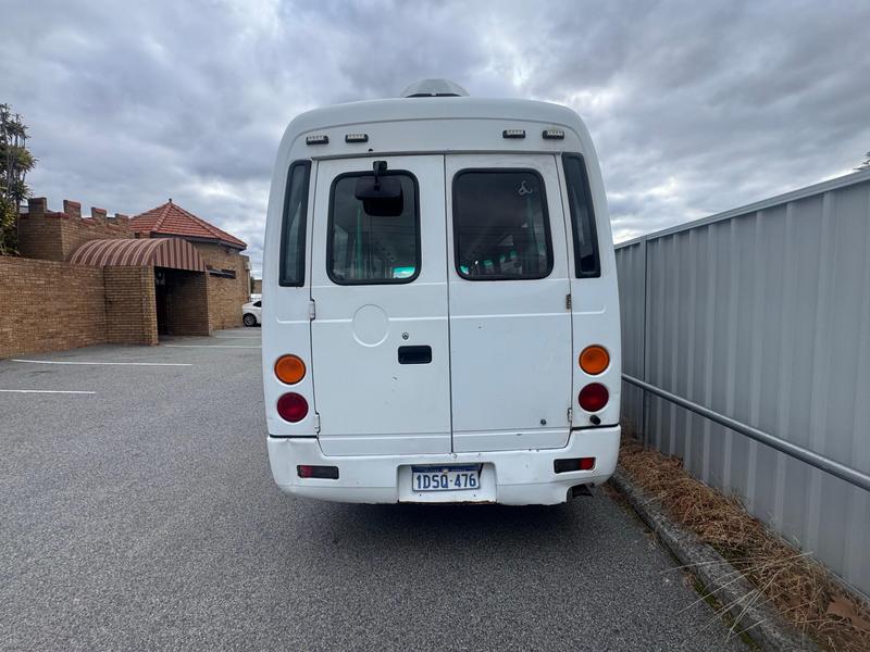 2011 Mitsubishi ROSA BUS BE64D photo 4