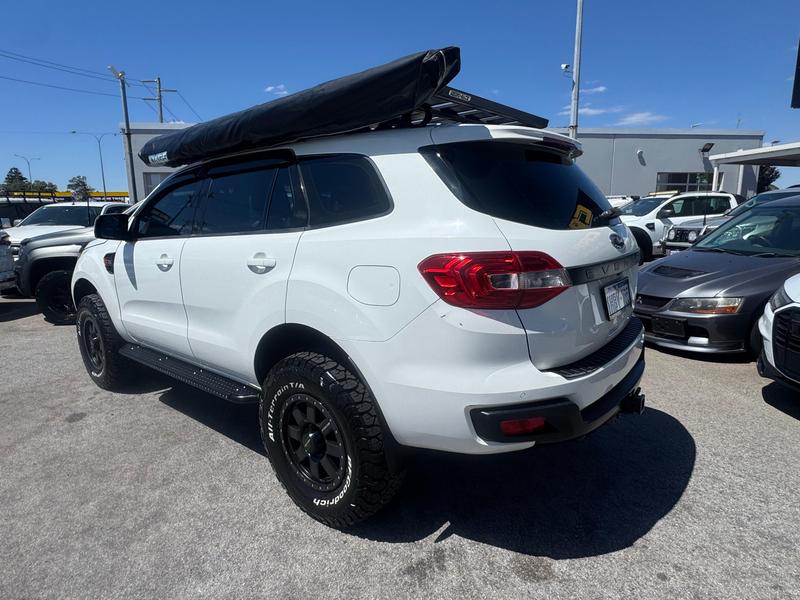 2016 Ford Everest Ambiente UA 3.2L photo 2