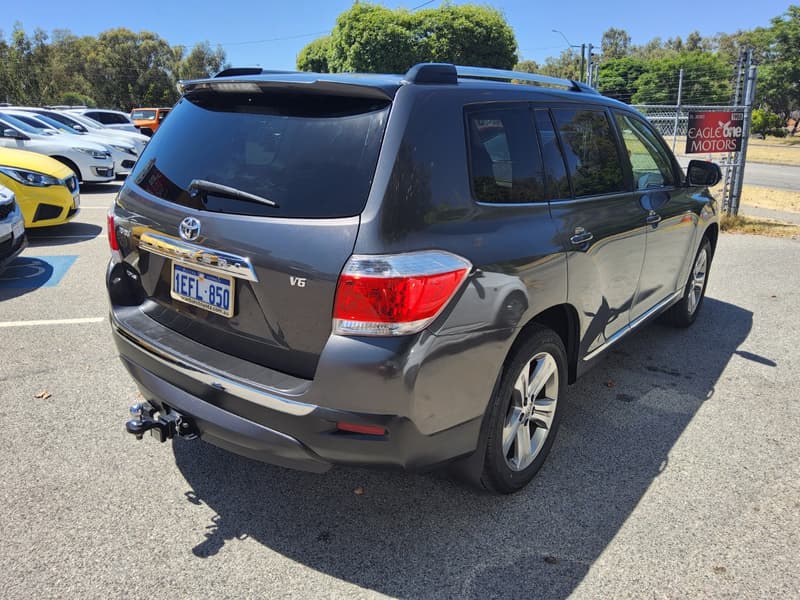 2013 Toyota KLUGER ALTITUDE (FWD) 7 SEAT *3-5 YEARS WARRANTY* photo 4