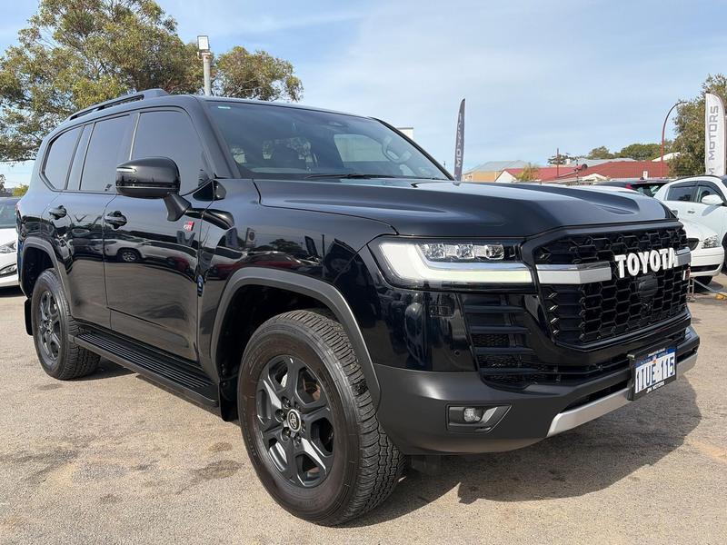 2025 Toyota Landcruiser GR Sport FJA300R photo 2