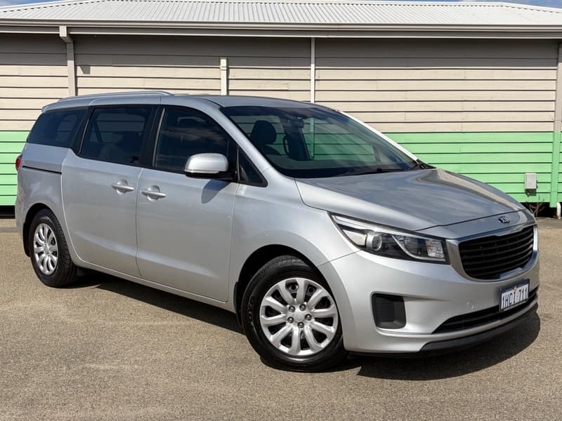 2017 Kia Carnival S YP — primary photo