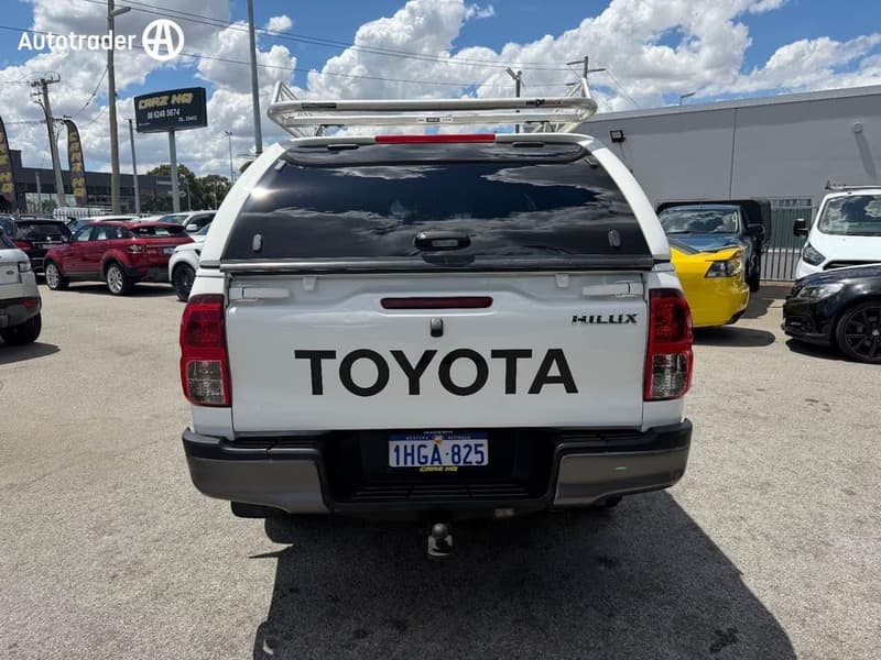 2021 Toyota Hilux SR GUN126R 4X4 photo 4
