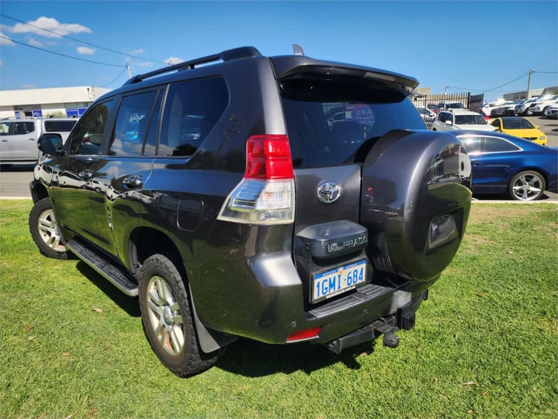 2010 Toyota Landcruiser PRADO KAKADU (4x4) KDJ150R photo 5