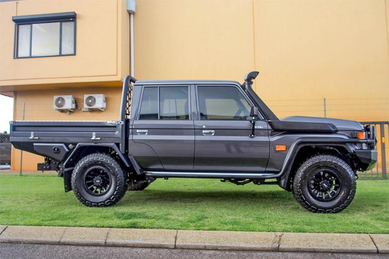 2025 Toyota Landcruiser GXL VDJL79R 4X4 photo 3