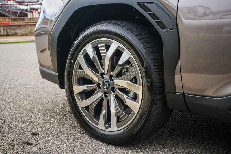 2026 Subaru Forester Hybrid Touring S6 photo 5
