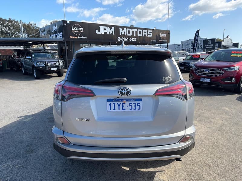 2018 Toyota RAV4 GX ZSA42R photo 5