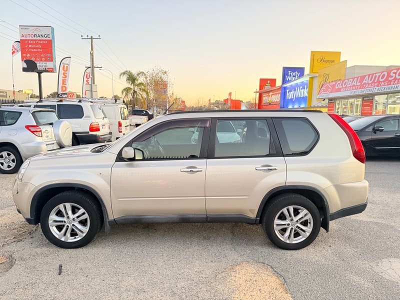 2013 Nissan X-TRAIL ST (FWD) photo 3