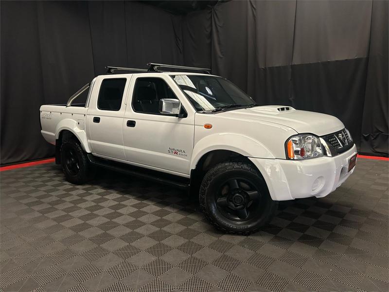 2012 Nissan Navara ST-R D22 4X4 — primary photo