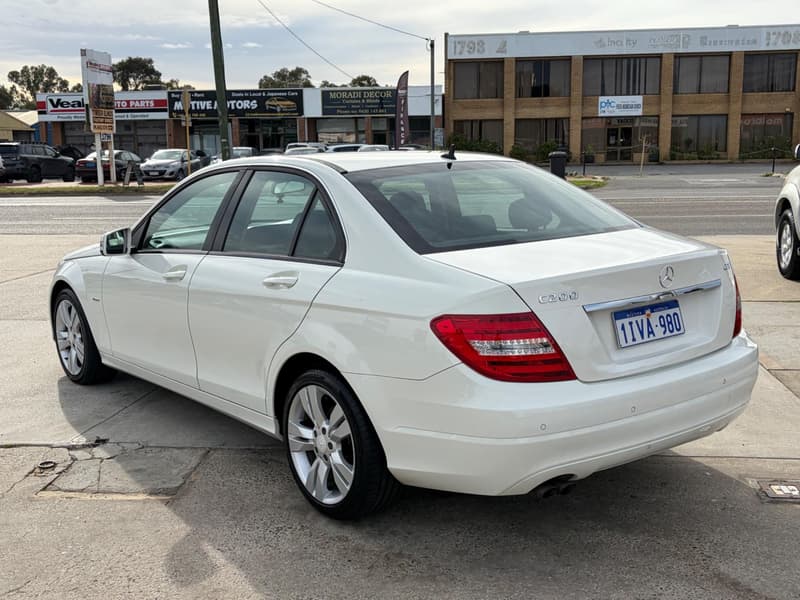 2011 Mercedes-Benz C-Class C200 CDI BlueEFFICIENCY Avantgarde W204 photo 5