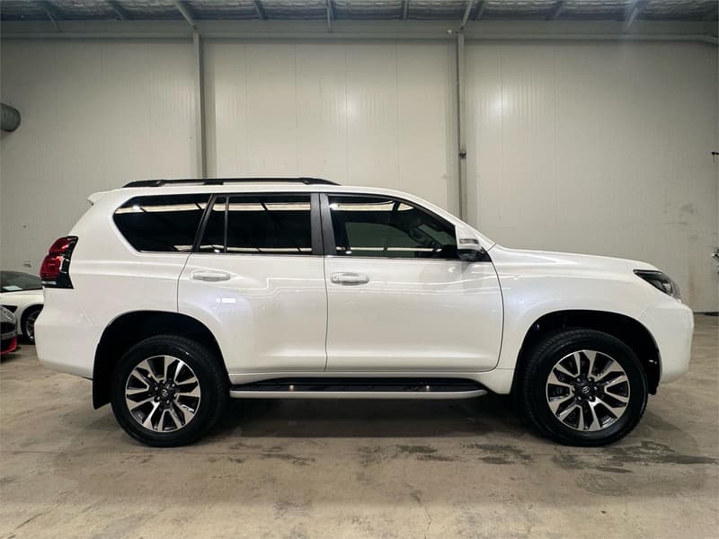 2024 Toyota Landcruiser Prado VX GDJ251R photo 4