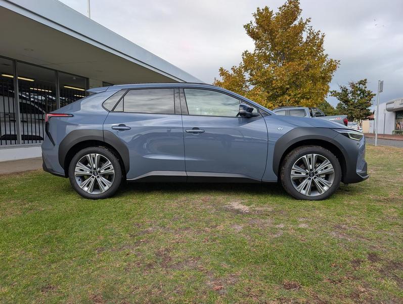 2025 Subaru Solterra AWD Touring E1-1 Auto AWD MY25 photo 5