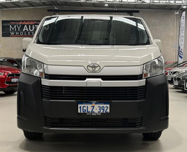 2021 Toyota Hiace LWB GDH300R photo 2