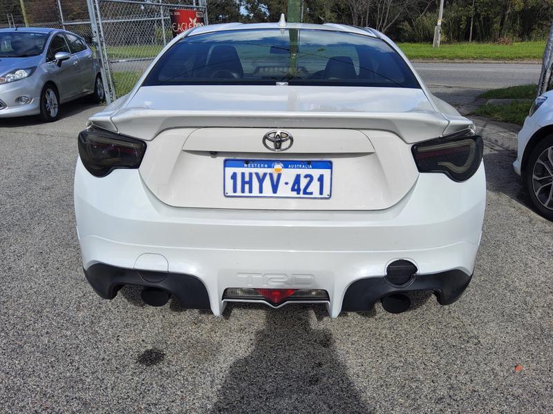 2015 Toyota 86 GTS BLACKLINE photo 5