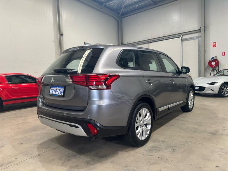 2020 Mitsubishi Outlander ES ZL photo 5