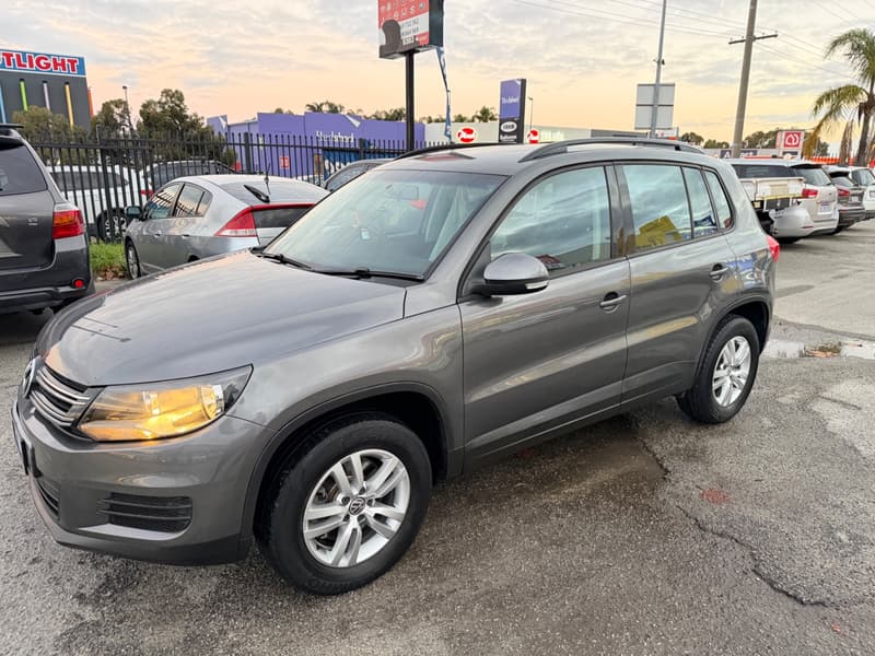 2012 Volkswagen TIGUAN 118 TSI (4x2) photo 3