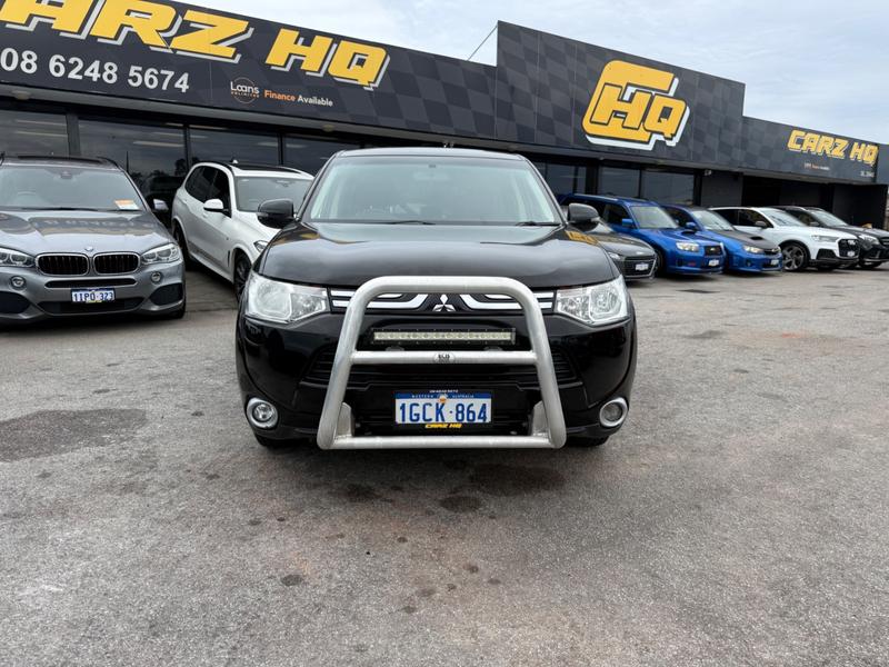 2012 Mitsubishi OUTLANDER LS (4x4) ** 7 SEATS*** photo 4