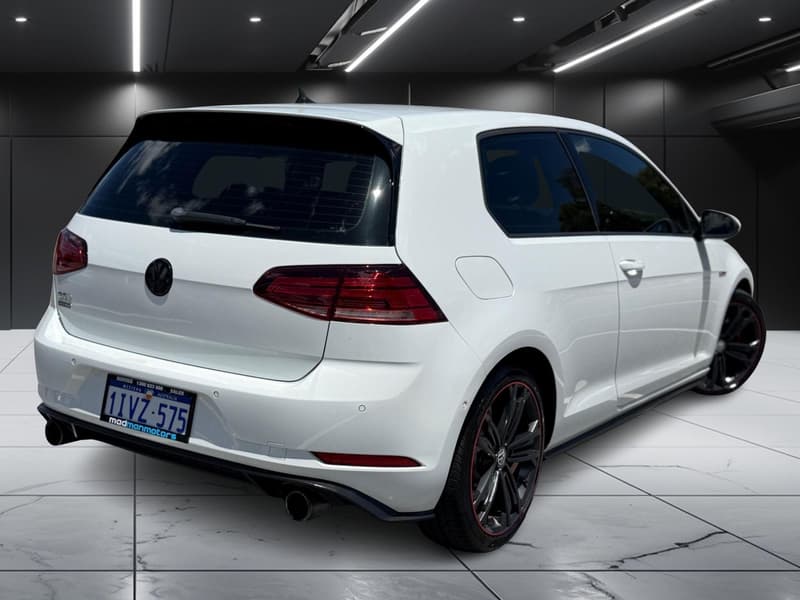 2018 Volkswagen Golf GTI Original 7.5 photo 5