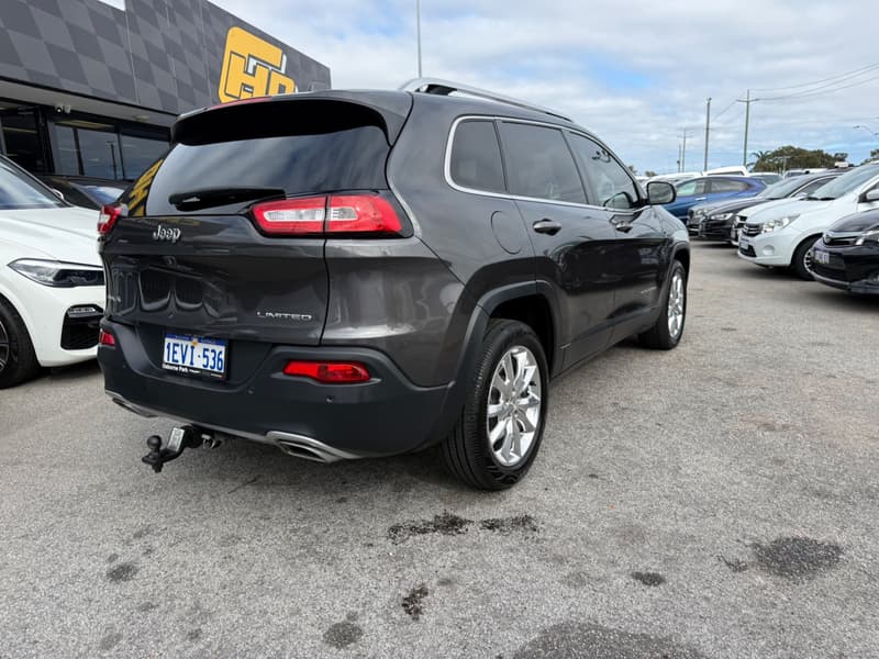 2015 Jeep CHEROKEE LIMITED (4x4) photo 3