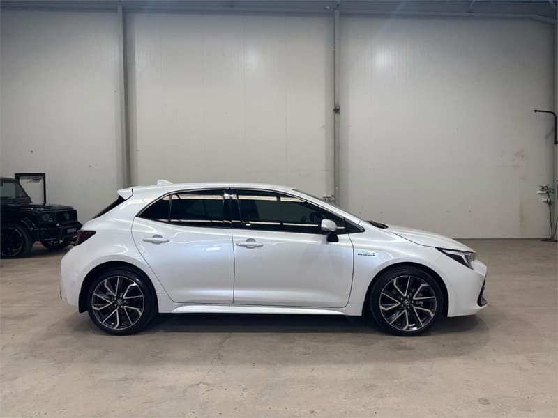2024 Toyota Corolla ZR Hybrid ZWE219R photo 4