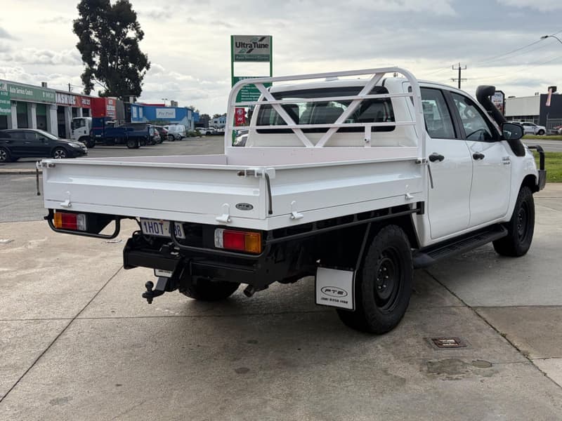 2022 Toyota Hilux SR GUN126R 4X4 photo 5