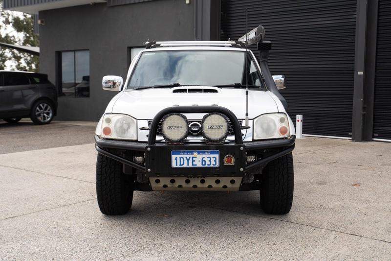 2012 Nissan Navara ST-R D22 4X4 photo 5