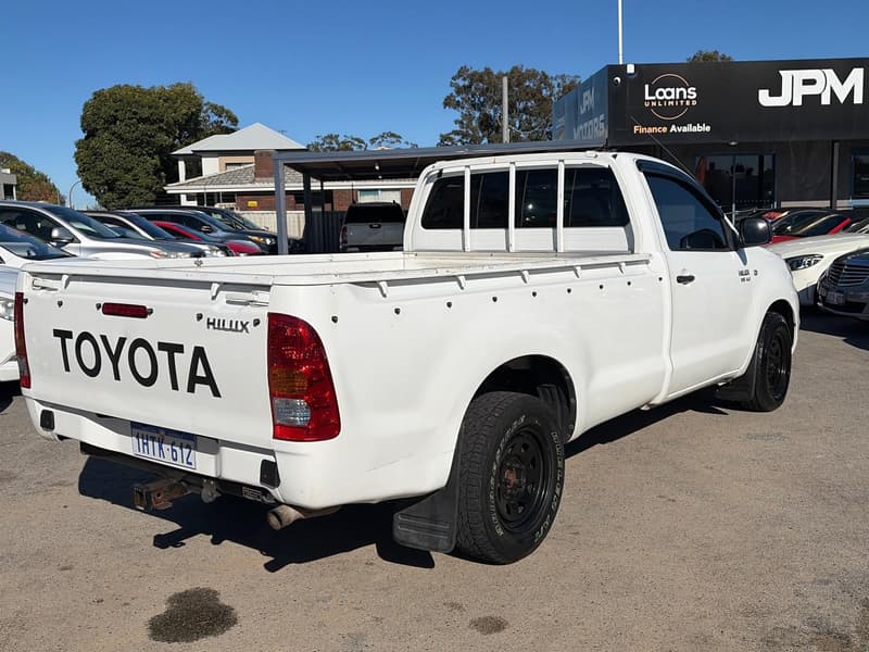 2008 Toyota Hilux SR photo 4