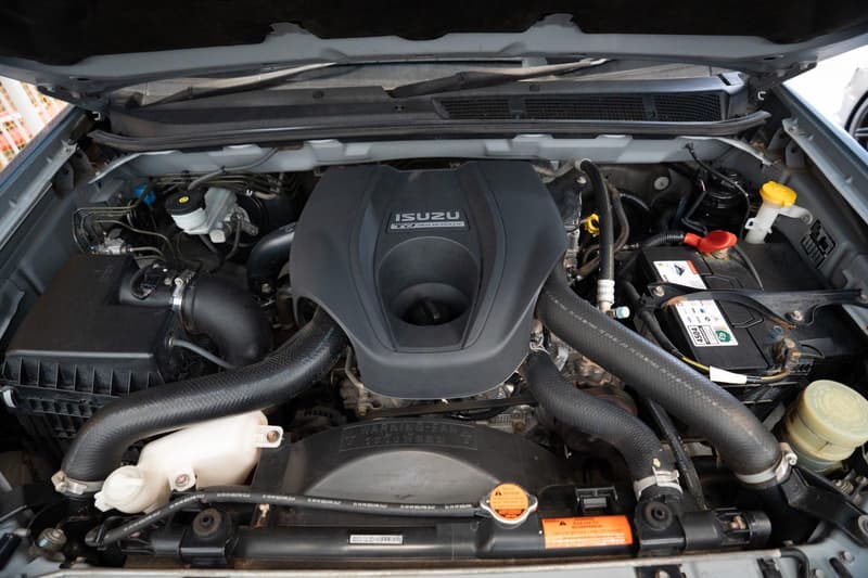2015 Isuzu MU-X LS-T photo 5
