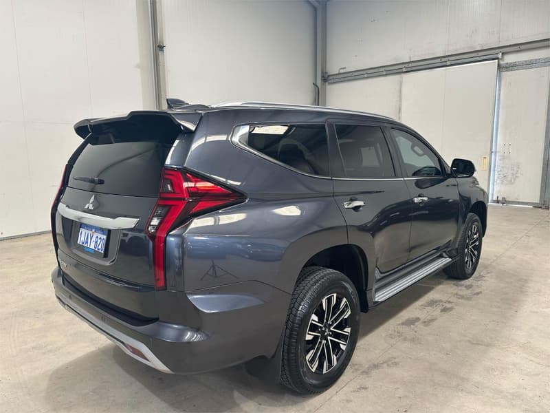 2022 Mitsubishi Pajero Sport Exceed QF photo 5