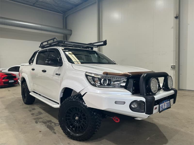 2018 Toyota Hilux Rogue GUN126R 4X4 photo 3