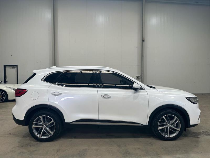 2024 MG HS Plus EV Essence SAS23 photo 4
