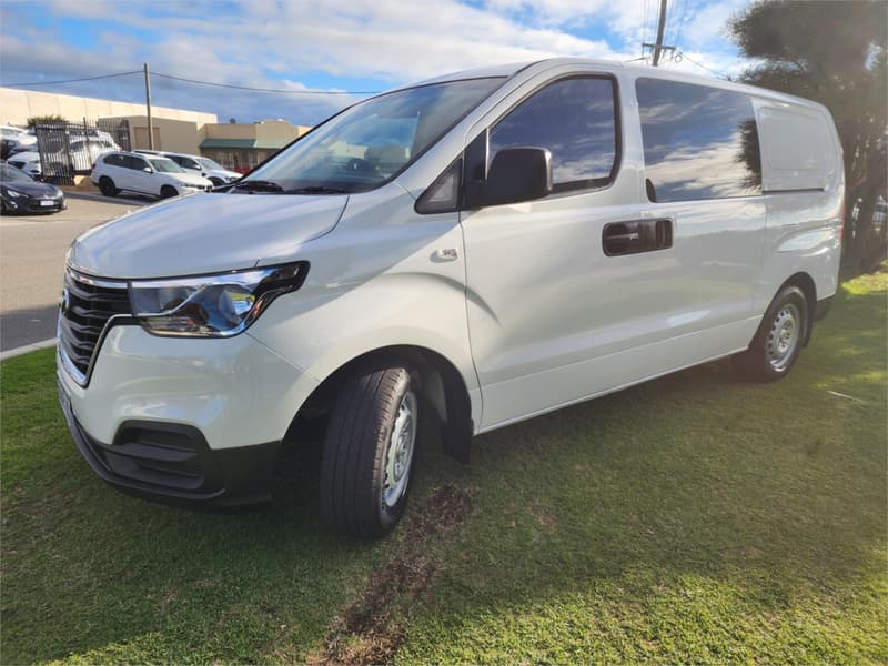 2020 Hyundai iLoad 3S LIFTBACK TQ4 MY21 photo 3