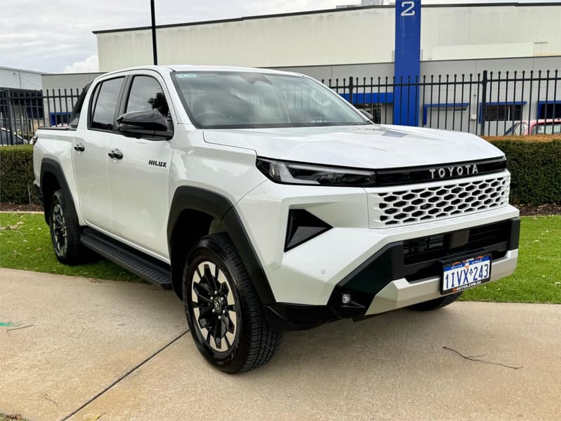 2026 Toyota Hilux SR5 48V (4x4) GUN227R 4X4