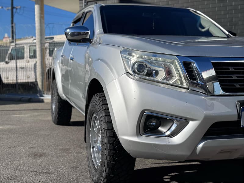 2015 Nissan Navara ST (4x4) NP300 D23 4X4 photo 2