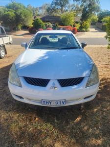 2004 Mitsubishi Verada 