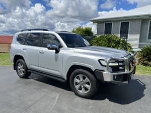 2022 TOYOTA LANDCRUISER LC300 SAHARA (4x4) 10 SP 4D WAGON