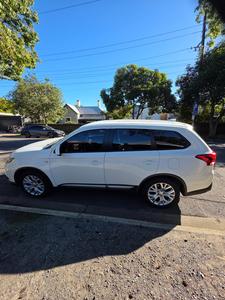 2021 Mitsubishi Outlander ES 5 SEAT (2WD)