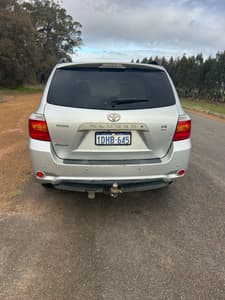 Toyota Kluger 2010