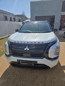 2024 Mitsubishi Outlander PHEV GSR 