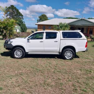 2012 TOYOTA HILUX SR5 (4x4) 5 SP MANUAL DUAL CAB P/UP