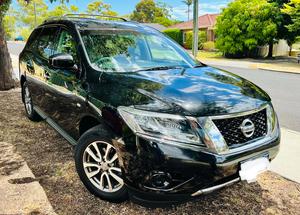 Nissan Pathfinder ST 2016 | 121,000 km | 7 Seats | Excellent Condition
