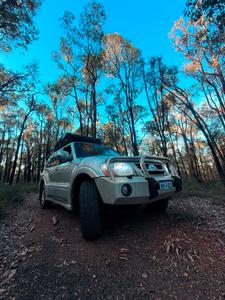 2003 Mitsubishi Pajero 