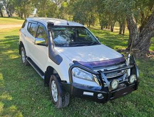 2015 ISUZU MU-X LS-U (4x2) 5 SP AUTOMATIC 4D WAGON