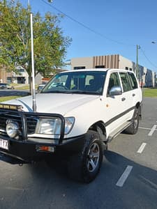 1999 TOYOTA LANDCRUISER GXL (4x4) 4 SP AUTOMATIC 4x4 4D WAGON