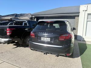 2011 Porsche cayenne, v6 petrol