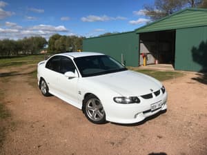 2001 HOLDEN COMMODORE SS 6 SP MANUAL 4D SEDAN