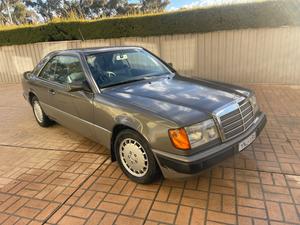 1990 Mercedes-Benz 300CE 24