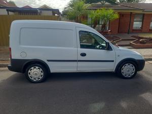 HOLDEN COMBO VAN