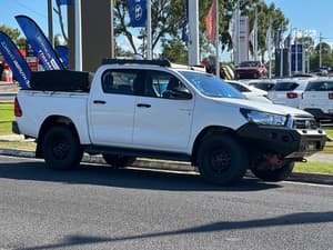 2020 Toyota HiLux SR (4x4) - Ready for Adventure | Full Log Books