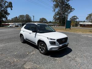 2023 Hyundai Venue Elite  4 Cylinder  Automatic Log boo