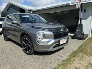 2022 MITSUBISHI OUTLANDER EXCEED 7 SEAT (AWD)